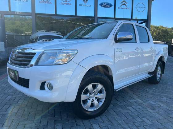 TOYOTA HILUX 3.0 SRV 4X4 CD 16V TURBO INTERCOOLER DIESEL 4P AUTOMÁTICO TOYOTA HILUX 3.0 SRV 4X4 CD 16V TURBO INTERCOOLER DIESEL 4P AUTOMÁTICO